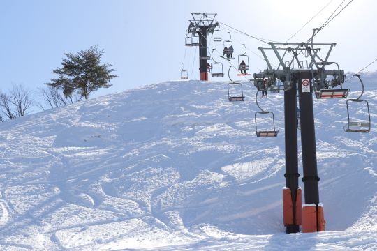 福島民報新聞にイナワシロ箕輪スキー場今月下旬再開に関する記事が掲載されました。